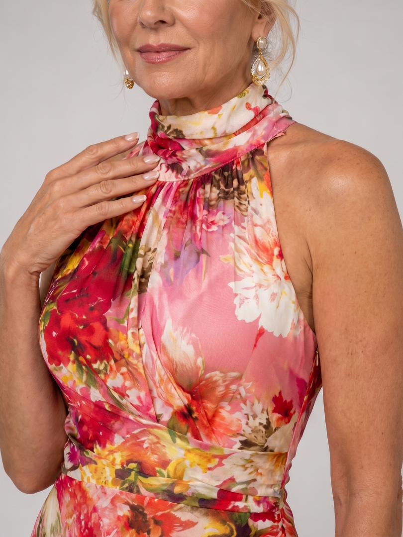 Elisabetta | Maxikleid mit Blumenmuster und Halterneck – Isabels Modehaus (Bild 3)