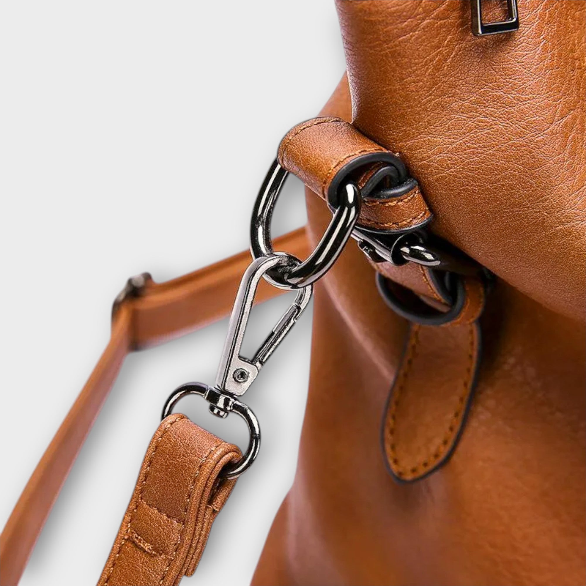 Olivia – Elegante Schultertasche – Isabels Modehaus (Bild 2)