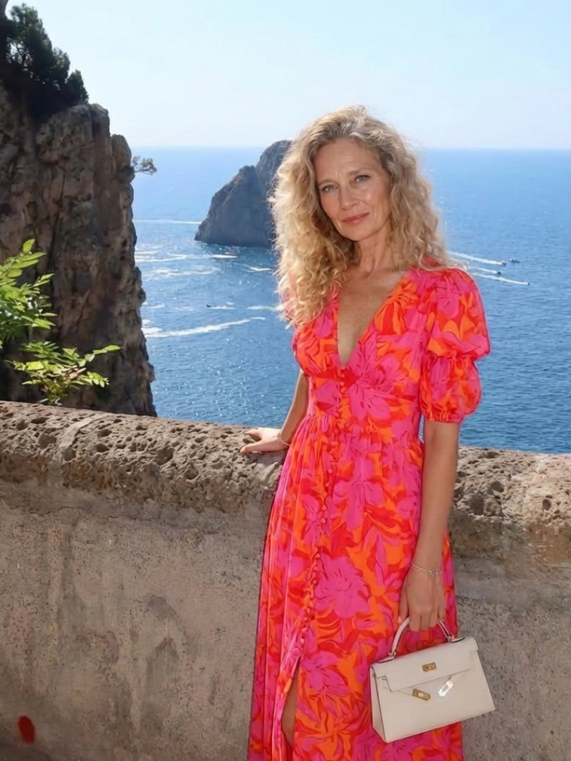 Willow | Blumiger V-Ausschnitt Midi-Kleid mit Puffärmeln – Isabels Modehaus (Bild 7)