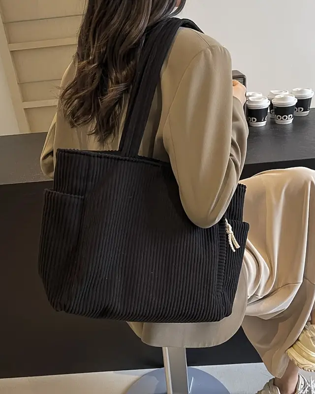 TILDA | GERÄUMIGE DAMEN-TRAGETASCHE – Isabels Modehaus (Bild 4)