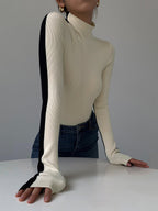 Kiara | Zweifarbiger Feinstrickpullover