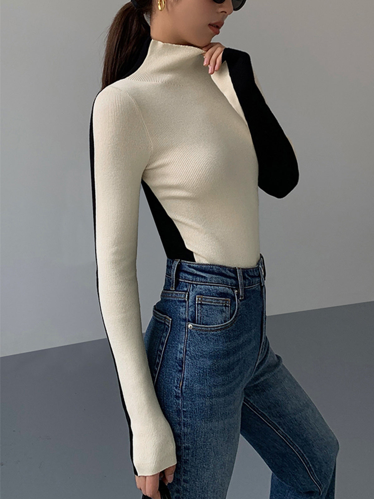 Kiara | Zweifarbiger Feinstrickpullover