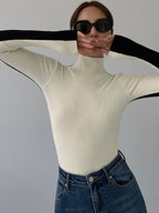 Kiara | Zweifarbiger Feinstrickpullover