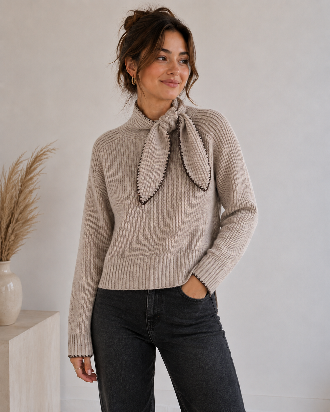 Jessie |Elegant Tie-Neck Knit