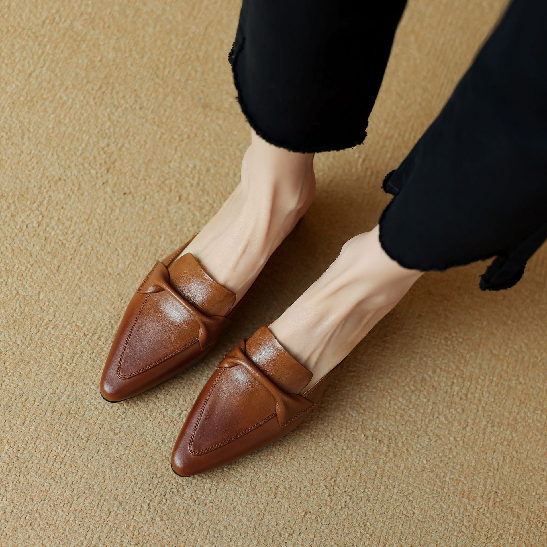 Marloe Spitz zulaufende Leder-Mules – Isabels Modehaus (Bild 2)