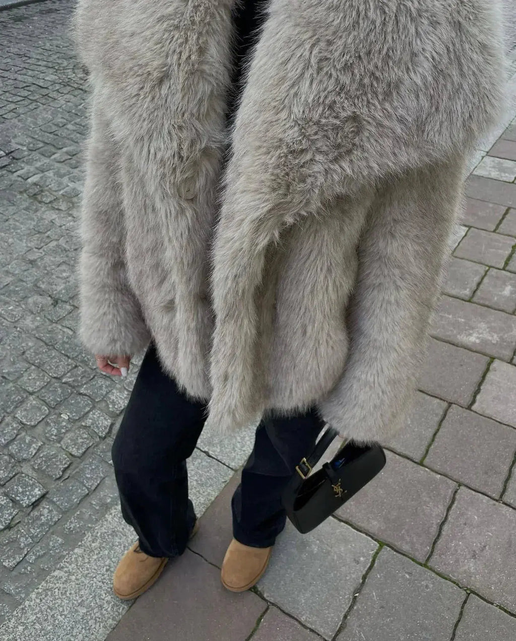 Macy | Pelzmantel – Isabels Modehaus (Bild 2)