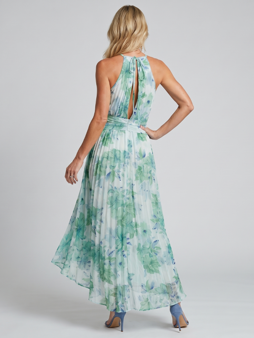 Portia | Plissiertes Halterkleid mit weichem Blumenmuster in Midi-Länge – Isabels Modehaus (Bild 4)