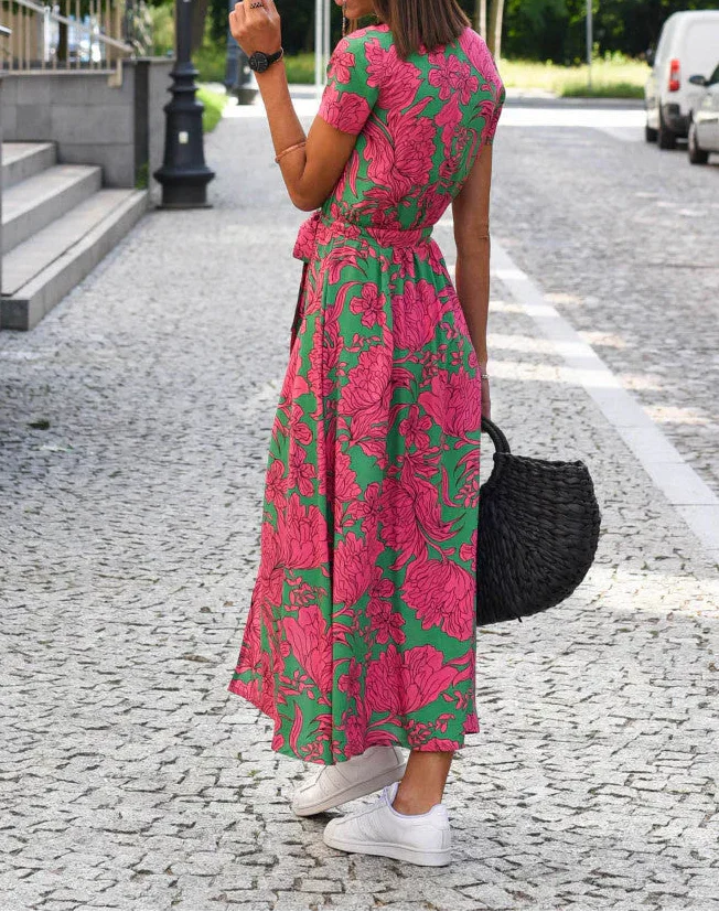 Jorlyn™ - Elegantes Kleid mit V-Ausschnitt und figurbetonter Passform – Isabels Modehaus (Bild 9)