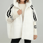 Alessandra | Weiche Jacke mit Kapuze und Reißverschluss – Isabels Modehaus (Bild 7)