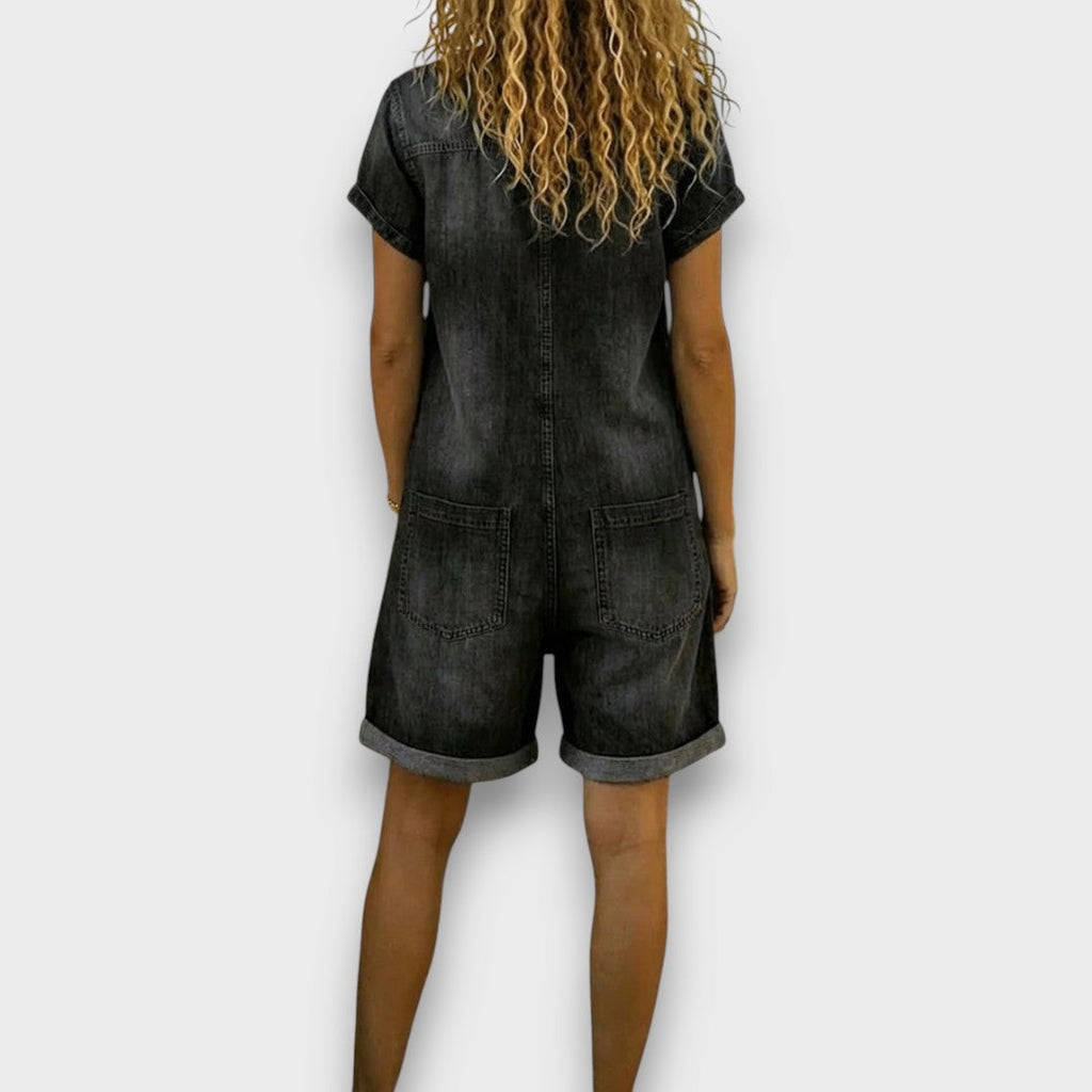 Sofía | Kurze Vintage-Latzhose aus Baumwolle im Denim-Look – Isabels Modehaus (Bild 5)