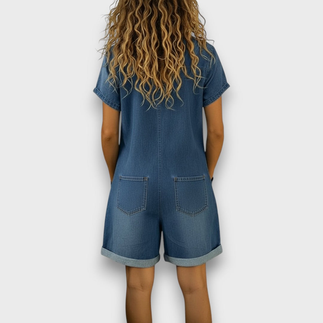Sofía | Kurze Vintage-Latzhose aus Baumwolle im Denim-Look – Isabels Modehaus (Bild 3)
