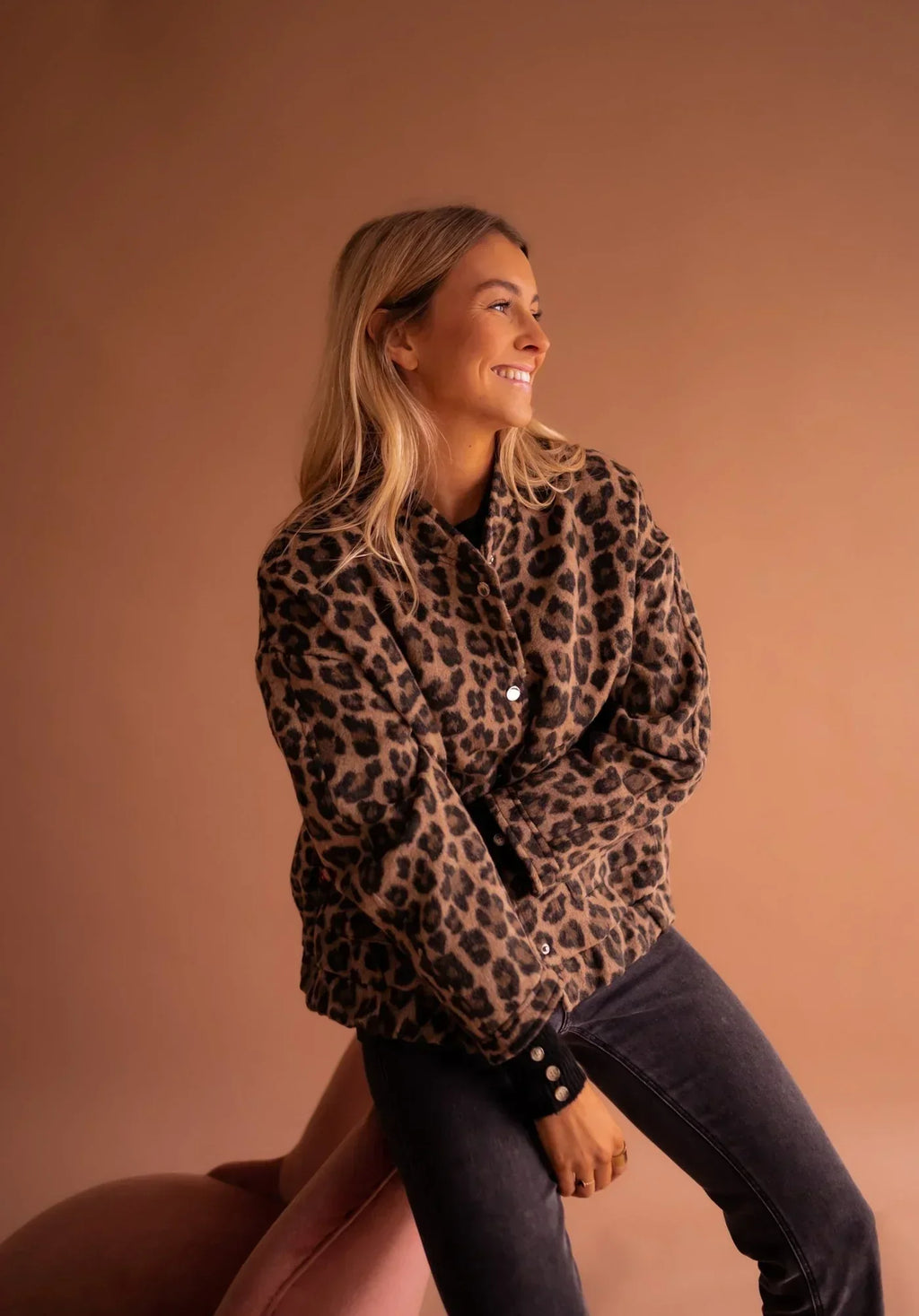 Riva | Jacke mit wildem Leopardenmuster – Isabels Modehaus (Bild 5)